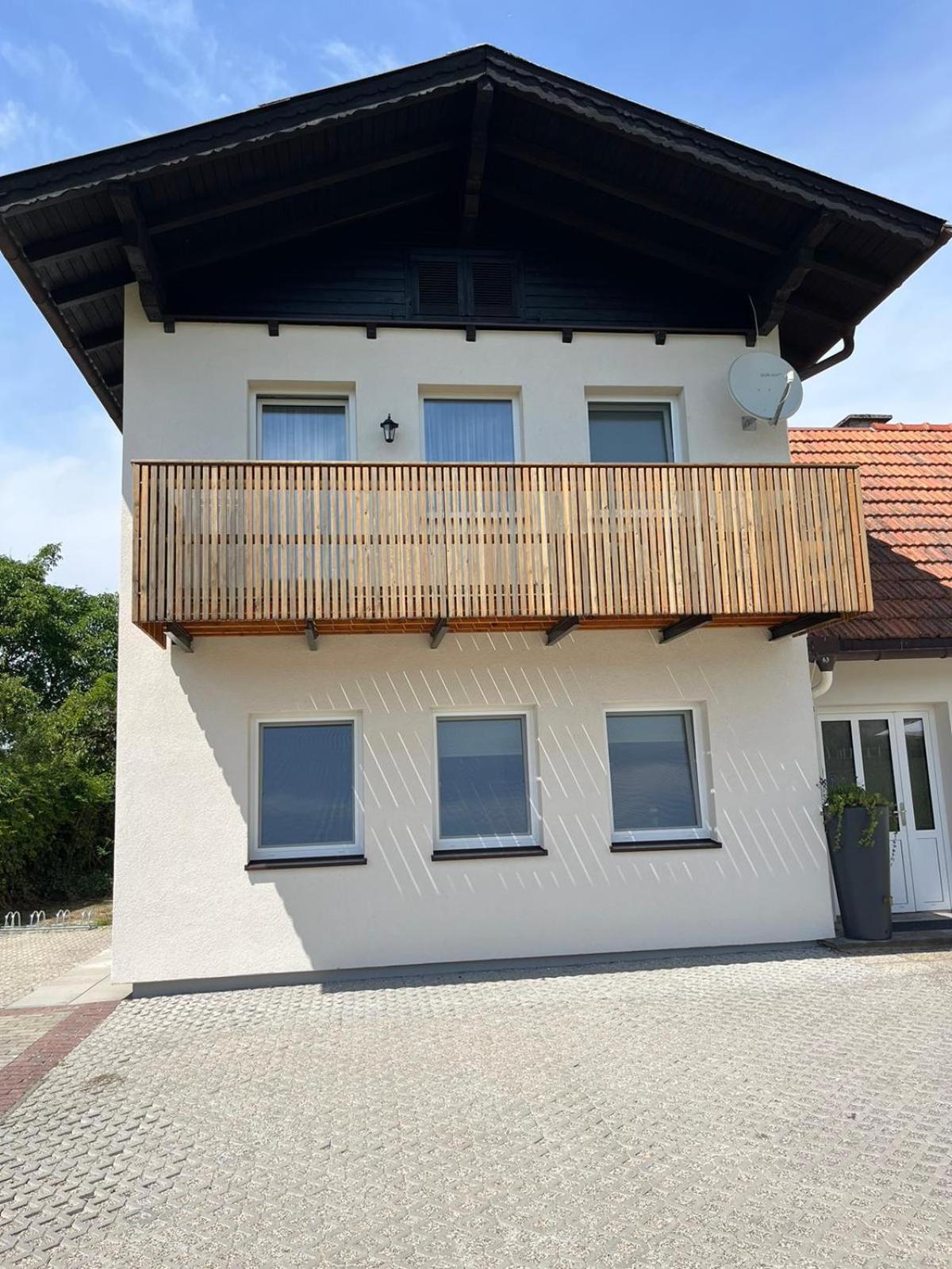 Danner Familien-Ferienwohnungen Schoerfling Am Attersee Екстериор снимка