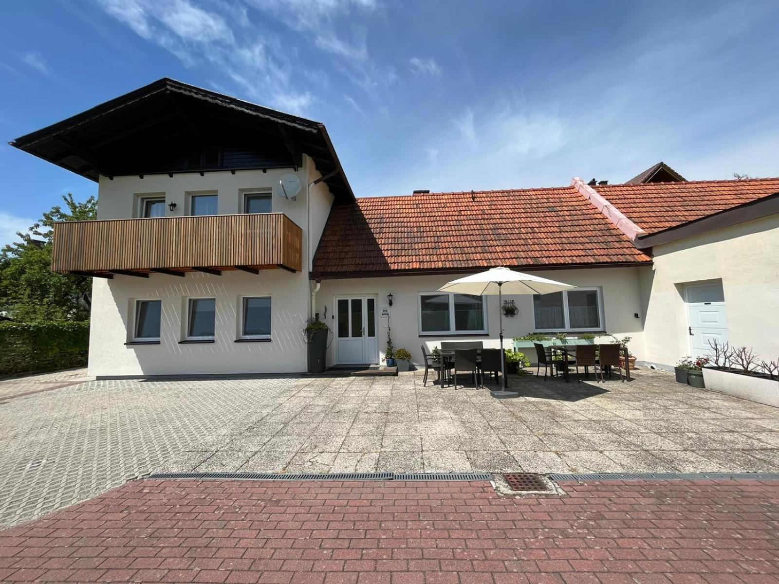 Danner Familien-Ferienwohnungen Schoerfling Am Attersee Екстериор снимка